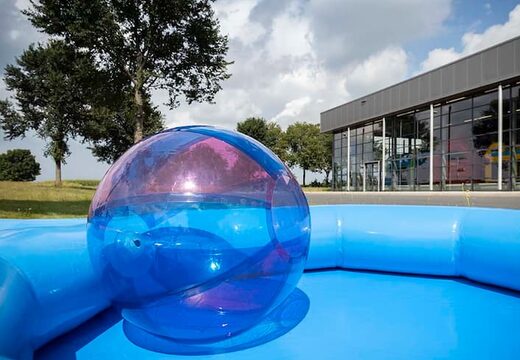 Consigue un portaequipajes inflable azul para jóvenes y mayores. Compre castillos hinchables ahora en línea en JB Hinchables España