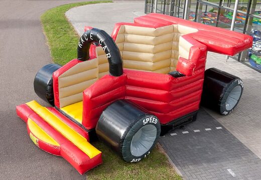 Compra un grande castillo hinchable con la forma de un coche de carreras de Fórmula1 para niños. Ordena castillos inflable en línea en JB Hinchables España