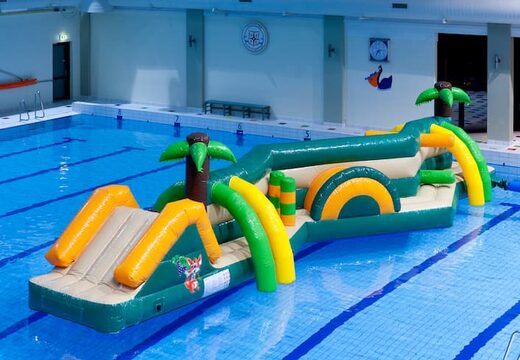 Ordene una carrera de obstáculos inflable doble en la piscina Zig Zag para niños. Comprar carreras de obstáculos hinchables online ahora en JB Hinchables España