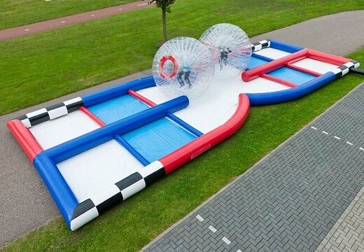 Carreras en pelotas inflables