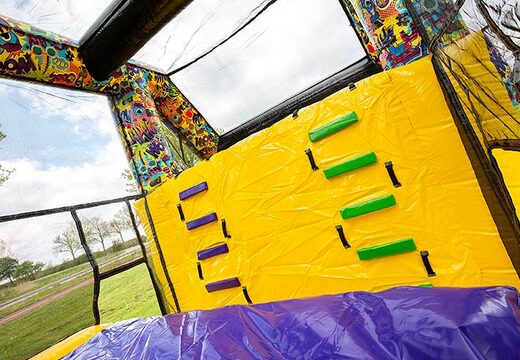 Obstáculos en la pista de carreras de estilo libre