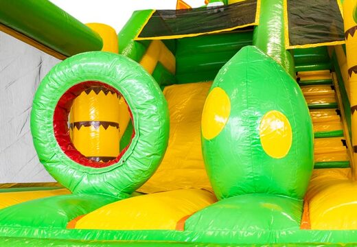 Obstáculos en el castillo hinchable de JB Inflatables