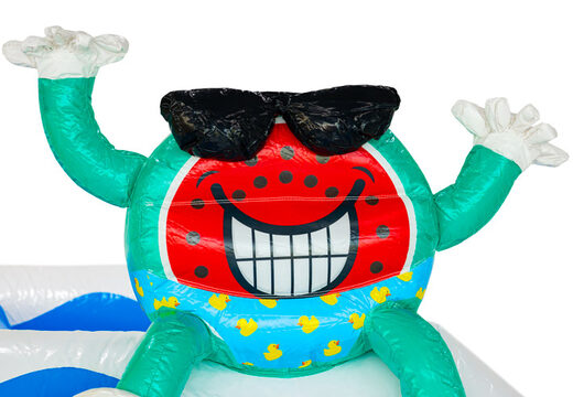 Figura en 3D en el castillo inflable Dubbelslide, sandía risueña en traje de baño, tema de Fiesta de Verano